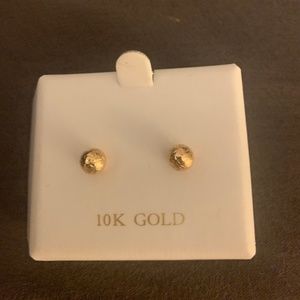 10K Hammered Gold Stud Earrnings